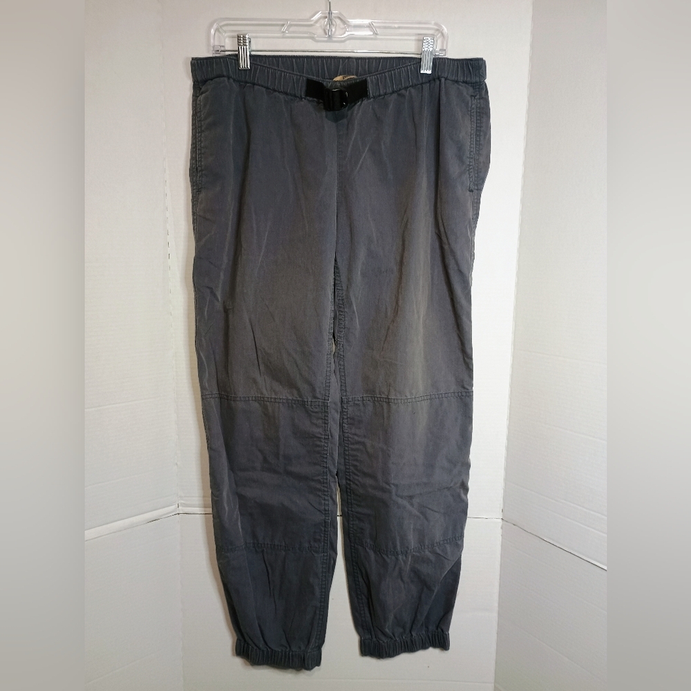 Duluth Men's Cargo Hiking Pants Size Medium